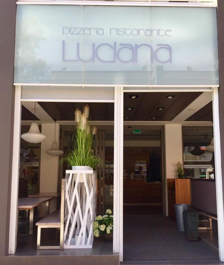 Hotel Luciana Bibione Exteriör bild